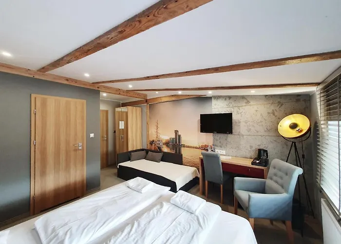 Kamienica Morska Bed & Breakfast 3*